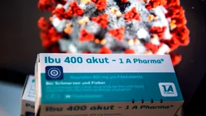 STUDIU. Ibuprofenul, testat ca tratament pentru coronavirus. Ce simptome severe ar putea neutraliza