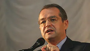 Boc: Locul celor care au trădat în 2004 este în opoziţie, acolo unde trebuie să fie şi UDMR