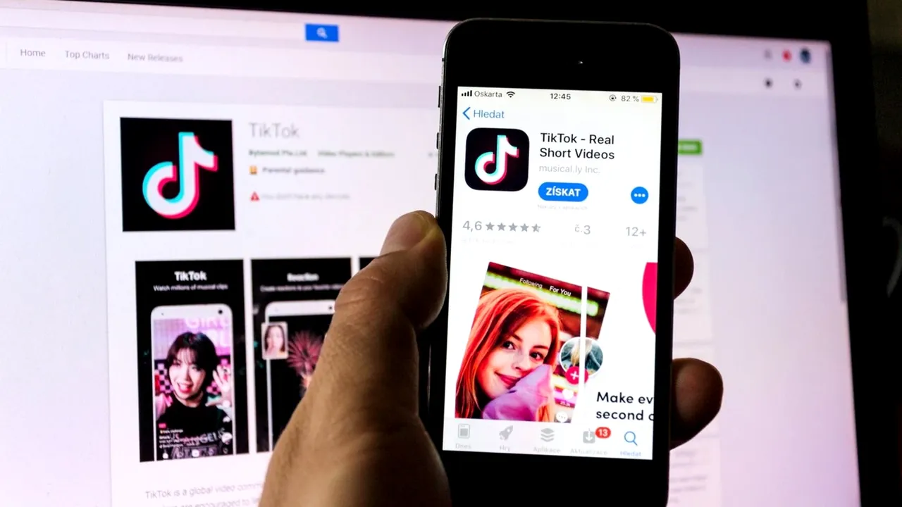 Dezvoltatorii TikTok sunt acuzaţi că le-au cerut moderatorilor să nu promoveze persoanele „urâte” sau „sărace”