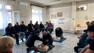 Nicuşor Dan: Zeci de şoferi STB au învăţat cum să acorde primul ajutor în caz de urgenţă