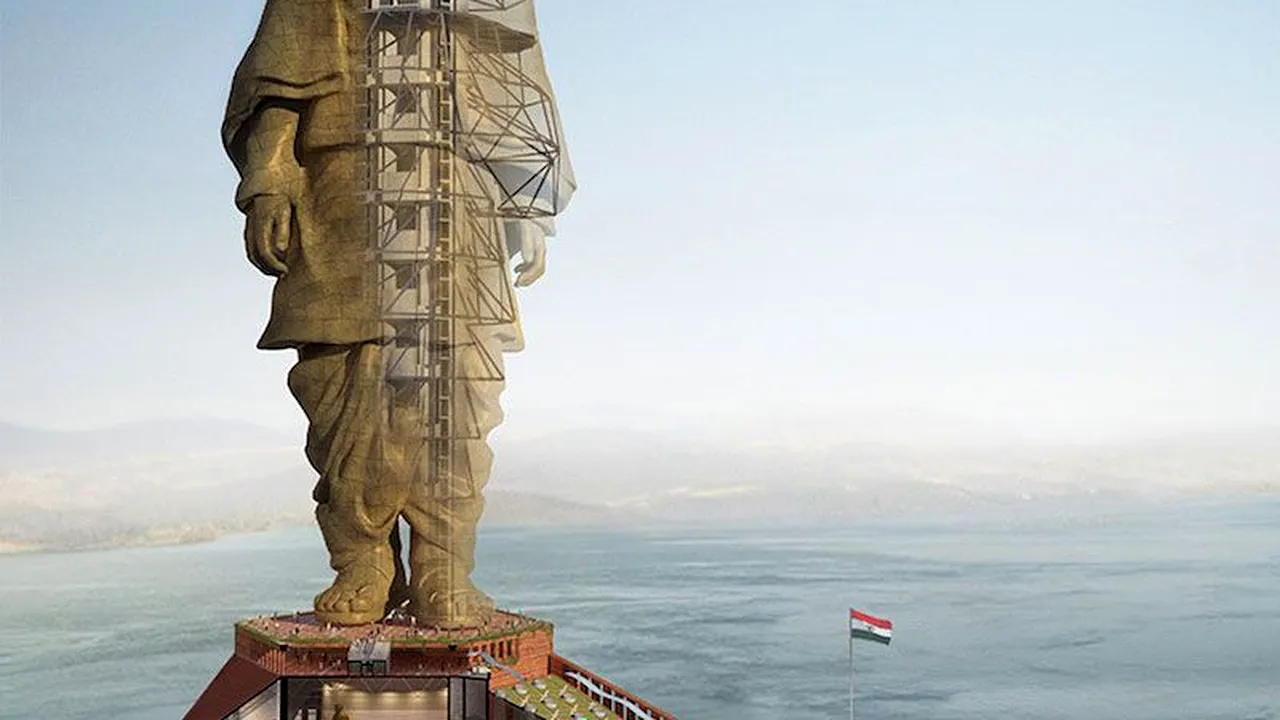 Cea mai înaltă statuie din lume, inaugurată în India, stârneşte controverse | VIDEO