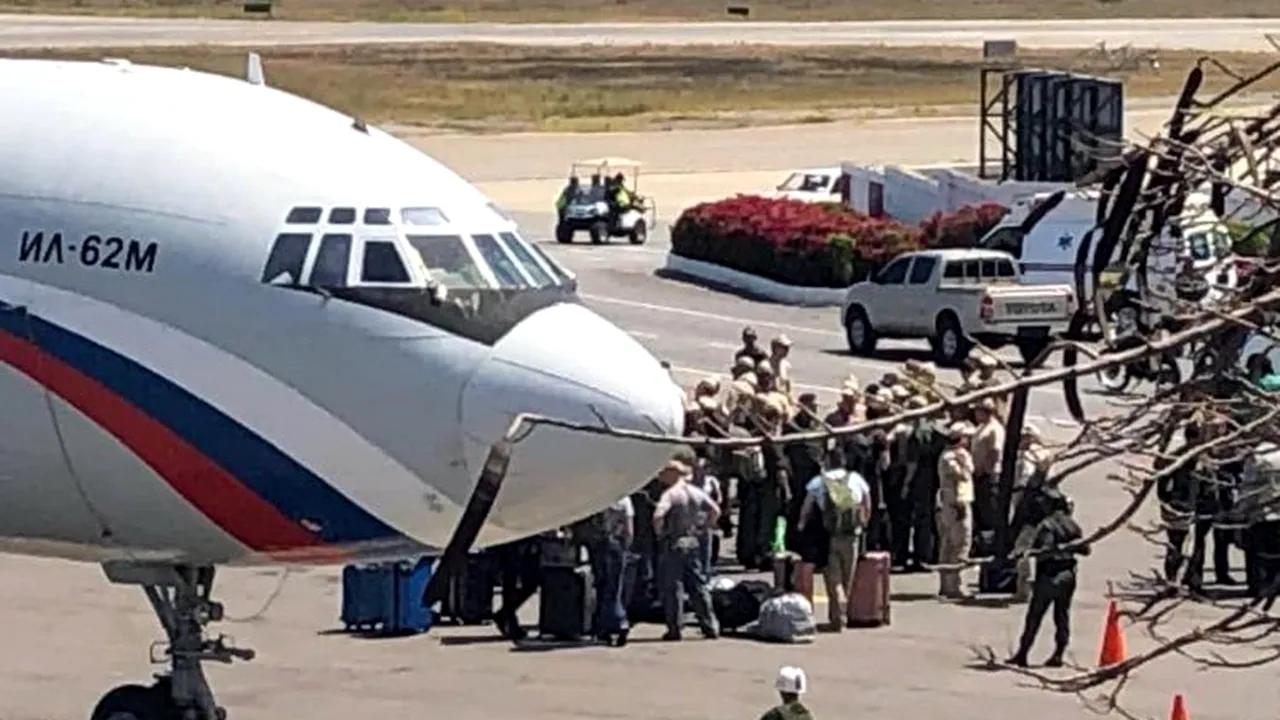 Două avioane cu 100 de militari ruşi la bord au aterizat pe un aeroport din Venezuela