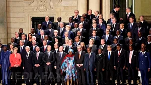 Liderii UE şi africani urmează să adopte un plan de acţiune de 17 pagini pentru limitarea migraţiei - FOTO