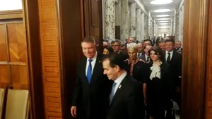 Iohannis a stat doar două minute la şedinţa noului Guvern: „Chiar dacă mandatul e unul scurt, sunt convins că va fi de succes” - VIDEO