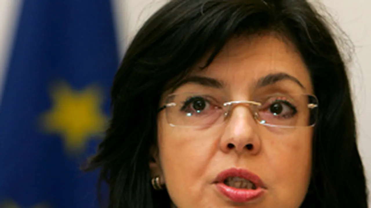 Comisarul european Meglena Kuneva critică dur administraţia bulgară