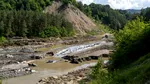 Starea de alertă a fost prelungită la Praid pentru încă 30 de zile. Autoritățile continuă măsurile de urgență pentru devierea pârâului Corund