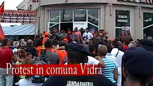 Protrest în comuna Vidra faţă de decizia BEC de anulare a alegerilor