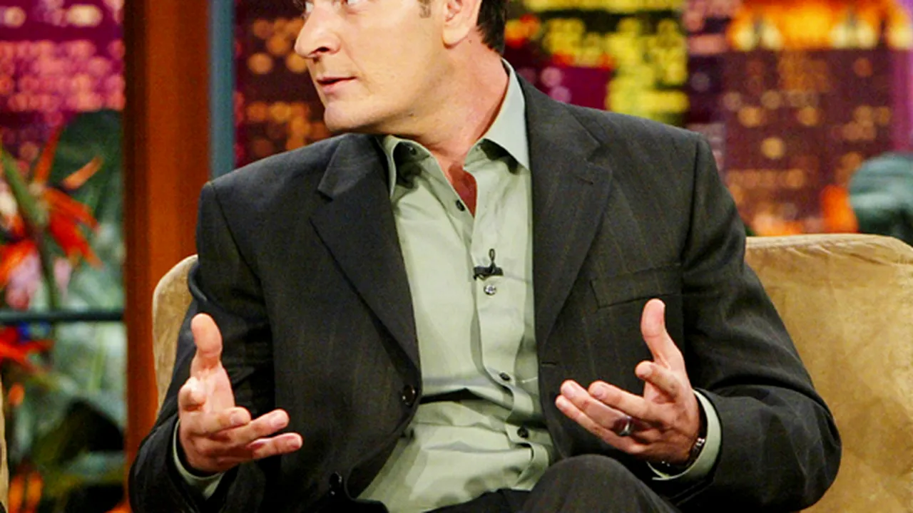 Charlie Sheen părăseşte echipa serialului 
