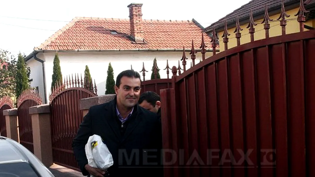 Sorin Apostu nu îşi mai ridicase salariul de primar din septembrie 2010