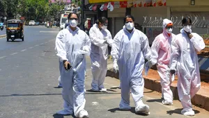 Coronavirusul nu şi-a spus ultimul cuvânt. Oraş de 20 mil. locuitori, sufocat de COVID-19: 