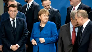 Merkel şi Macron propun reluarea discuţiilor între UE şi Vladimir Putin. „Am ajuns la limita politicii sancţiunilor”