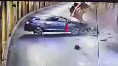 VIDEO Momentul impactului din Pasajul Unirii a fost surprins de camerele de supraveghere