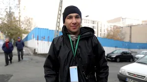 PREZENTUL FĂRĂ PERDEA Marius Oprea / Cine va schimba lumea de azi: ”Milenialul” de la bloc, tot cu cheia de gît, dar cu smartphone în buzunar 