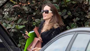 Emisiunea Angelinei Jolie, în ajutorul adolescenţilor. Ce vor putea învăţa tinerii 