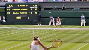 Reguli exagerate la Wimbledon? Unele sportive au jucat fără sutiene pentru că nu erau complet albe