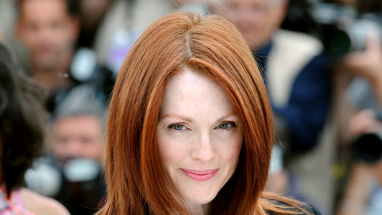 Julianne Moore detestă să fie agasată de fani (Video)