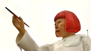 A murit „regina bulinelor”. Yayoi Kusama, una dintre cele mai cunoscute artiste ale lumii, avea 97 de ani