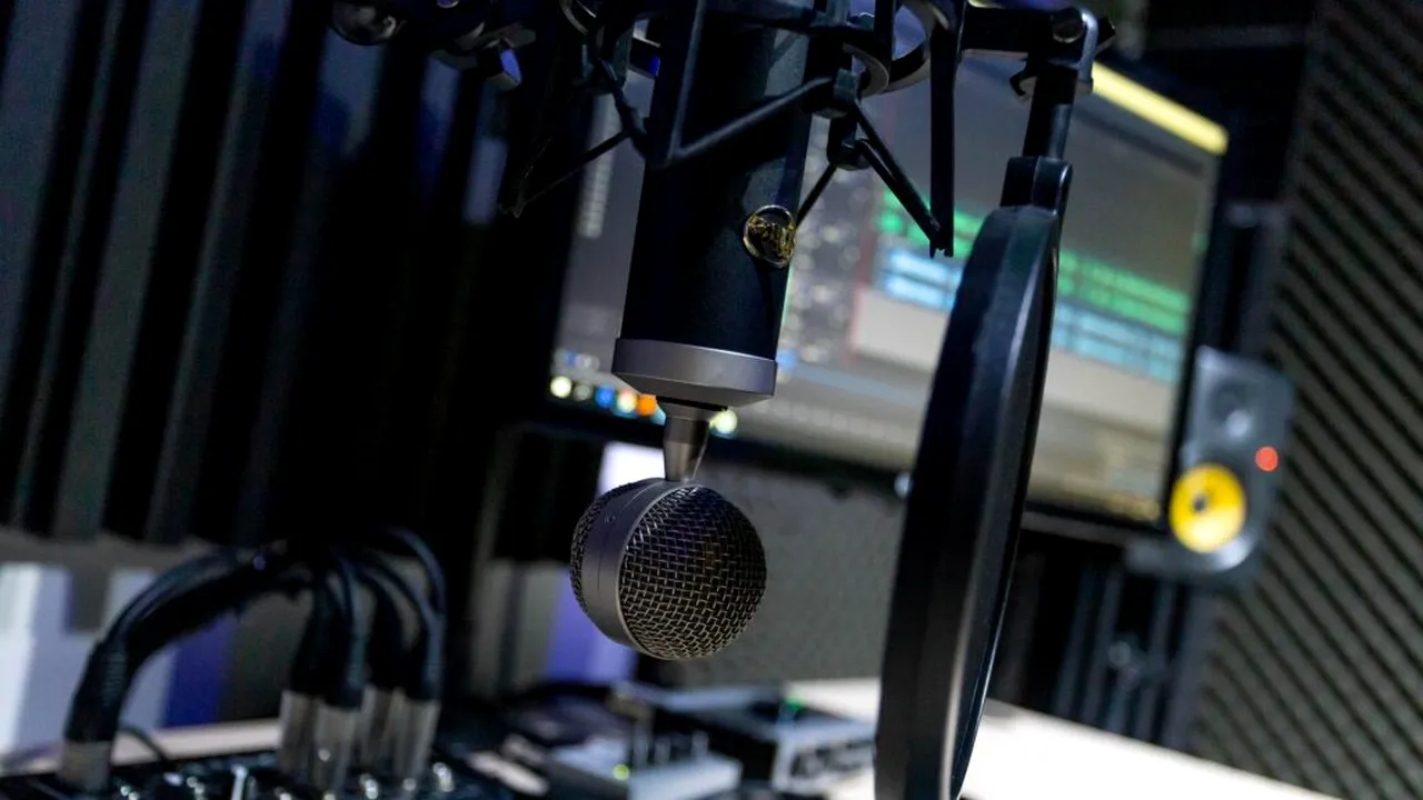 Mai mulți actori de dublaj acuză inteligența artificială că le-a clonat vocile