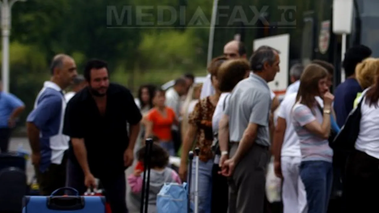 Numărul curselor cu autocare care aduc în ţară români, de Paşte, mult mai mic faţă de alţi ani