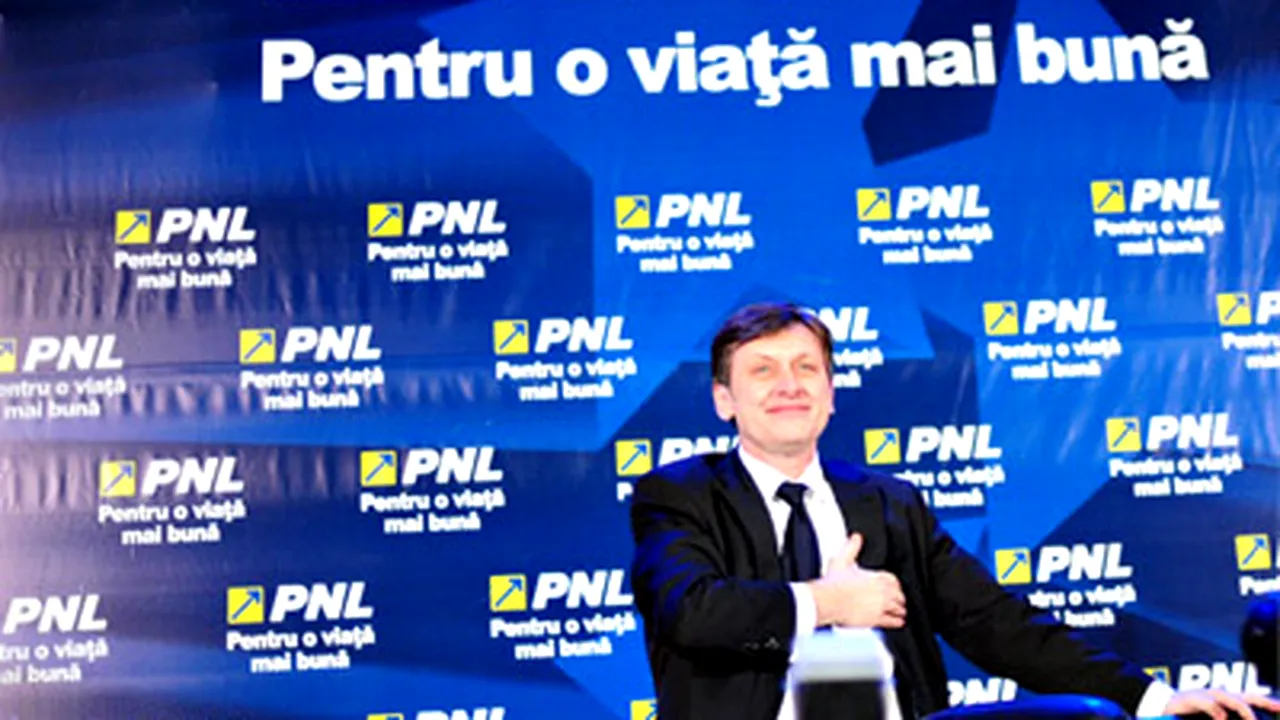 Strategie PNL la prezidenţiale: Băsescu - trend descendent, Geoană - cel mai slab candidat al stângii
