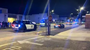 Patru morţi şi mai mulţi răniţi într-un schimb de focuri de armă în Alabama