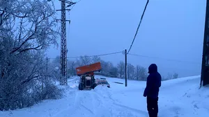 122 de localităţi din 7 judeţe au rămas fără curent din cauza vremii