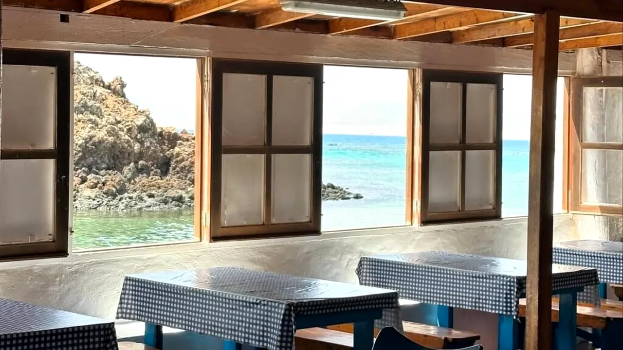 Restaurantul „care pare să plutească”: unic în Spania, cu o paella devenită celebră