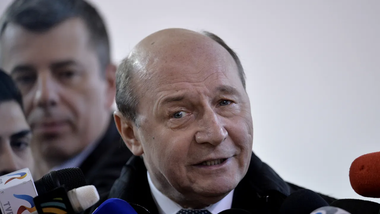 Băsescu ar fi prelungit starea de urgenţă: Noi ne-am relaxat înainte să punem sub control pandemia şi rezultatele le vedeţi