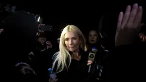 Vicol şi Ciorbă, aduşi la Curtea de Apel. Vor afla dacă rămân în arest pentru următoarele 30 de zile