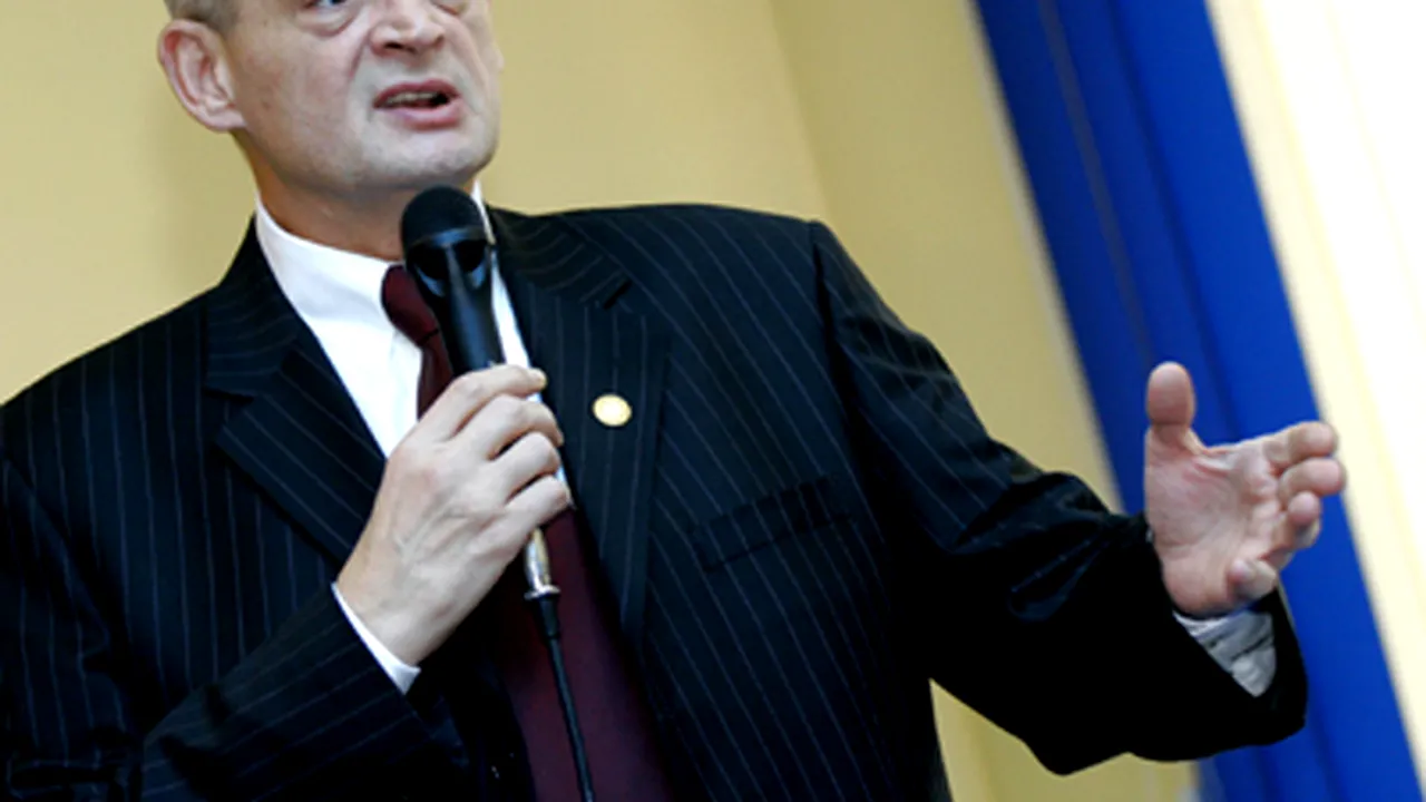 Oprescu: Vom începe lucrările la prima parcare subterană în zona Pieţei Universităţii