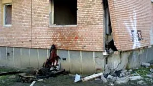 Braşov: Explozie puternică la parterul unui bloc din Săcele