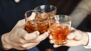 Trump a interzis alcoolul din Canada. Ce se întâmplă acum cu whisky-ul preferat de americani