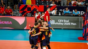 Breaking News România învinge Ucraina cu 3-0 și se califică în sferturile Campionatului European de volei
