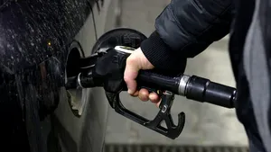 China, afectată de situația din Orientul Mijlociu. Beijingul va plafona creșterea prețurilor la combustibili