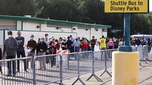 Disneyland California devine centru de vaccinare anti COVID-19