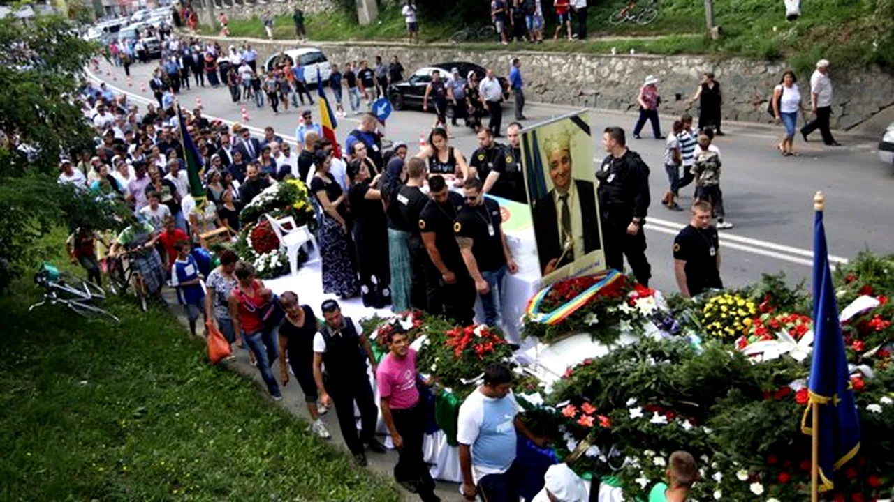 Florin Cioabă a fost înmormântat. Ceremoniile au durat aproape şase ore
