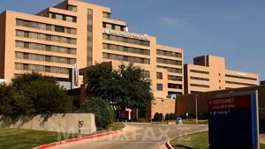 Spitalul din Dallas unde au fost cazuri de Ebola a devenit un fel de 