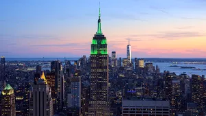 New York City se scufundă din cauza greutăţii zgârie-norilor săi 