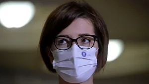 Ministrul Sănătăţii clarifică problema măştilor textile în şcoli. Ce categorie de elevi le vor putea purta