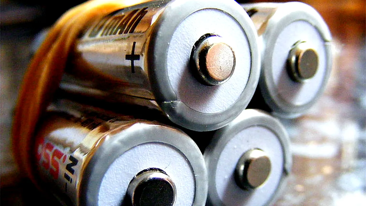 Faliment de răsunet în industria auto: Northvolt, cel mai mare producător de baterii din Europa, a intrat în faliment, cu o datorie de 5,8 miliarde de dolari. Şeful gigantului şi-a dat demisia