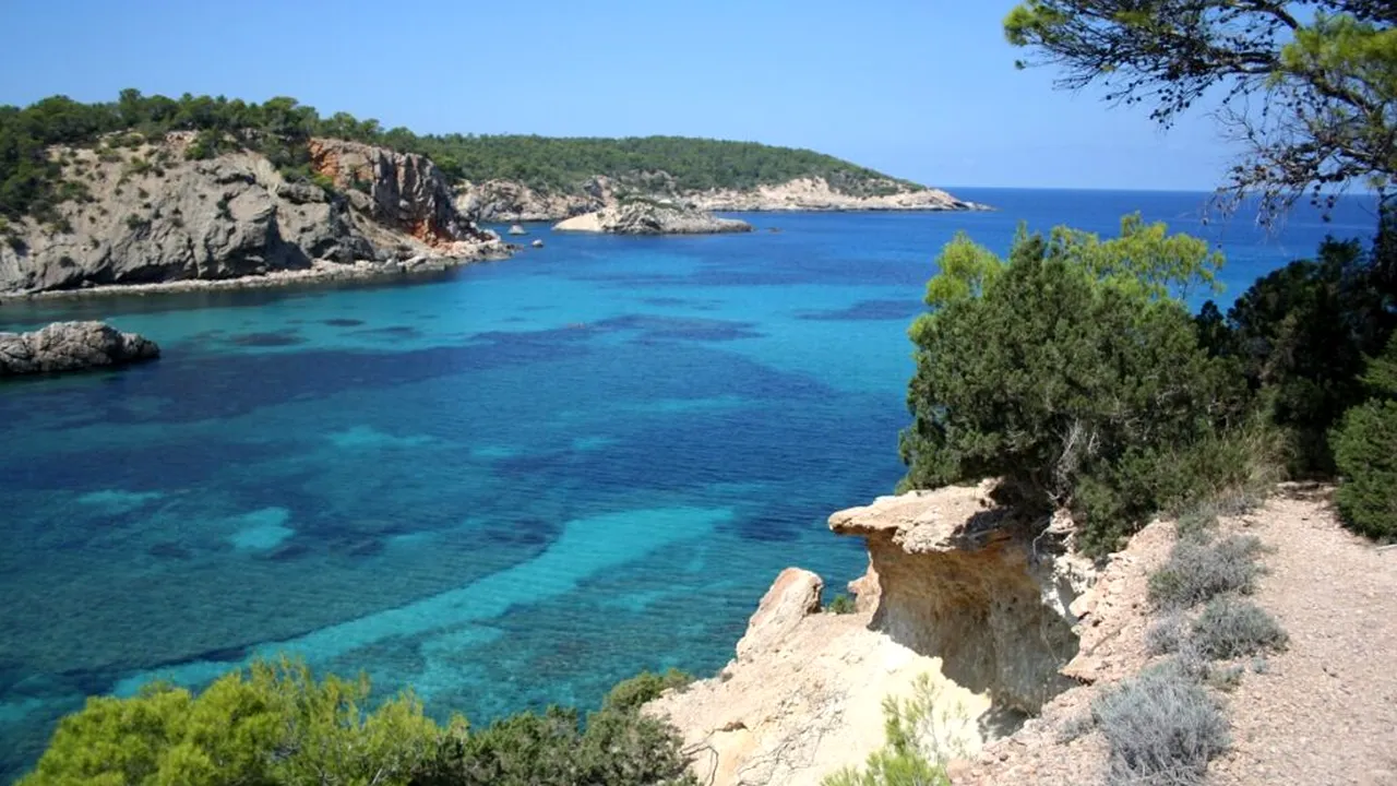 Din altă lume! Cât plătește familia regală saudită pentru o vacanță la Ibiza