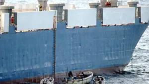 Piraţii somalezi ameninţă cu uciderea echipajului navei ucrainene