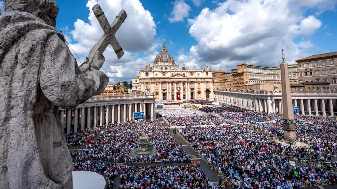 Vatican: Zeci de mii de oameni au participat la liturghia de inaugurare a Papei Leon al XIV-lea