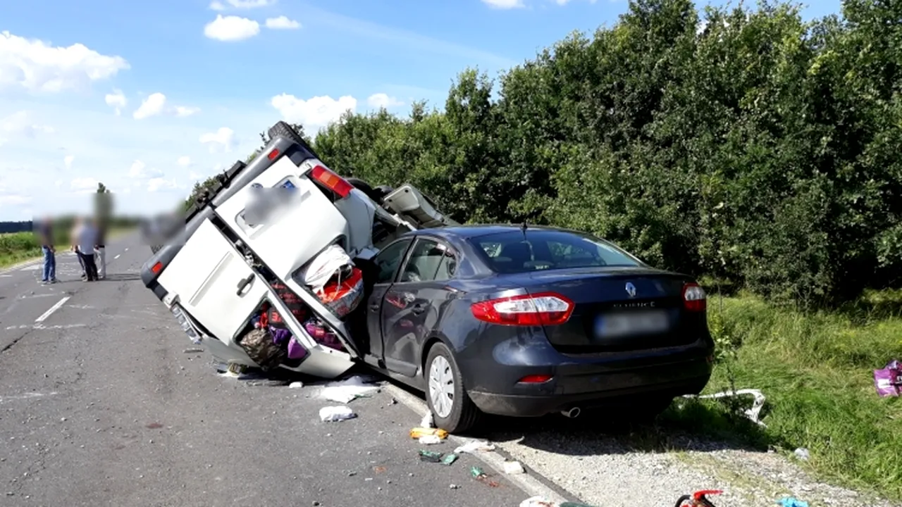 Zece răniţi într-un accident produs în Ungaria în care au fost implicate două vehicule din România