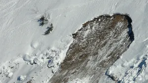 ALERTĂ METEO: Risc însemnat de producere a unor avalanşe în Munţii Făgăraş, Bucegi şi Parâng 