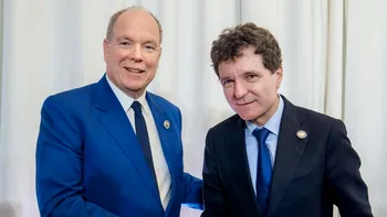 POLITIC Nicușor Dan s-a întâlnit cu Principele Albert al II-lea de Monaco în marja summitului Comunității Politice Europene