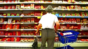 EVOLUŢIA PREŢURILOR: Mezelurile s-au scumpit cel mai mult anul trecut, cu aproape 40%. Ce produse au fost mai ieftine