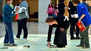 Angajaţii Bibliotecii Naţionale suspendă greva japoneză după întâlnirea cu Kelemen Hunor