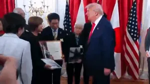 Donald Trump s-a întâlnit cu familiile japonezilor răpiți de Coreea de Nord