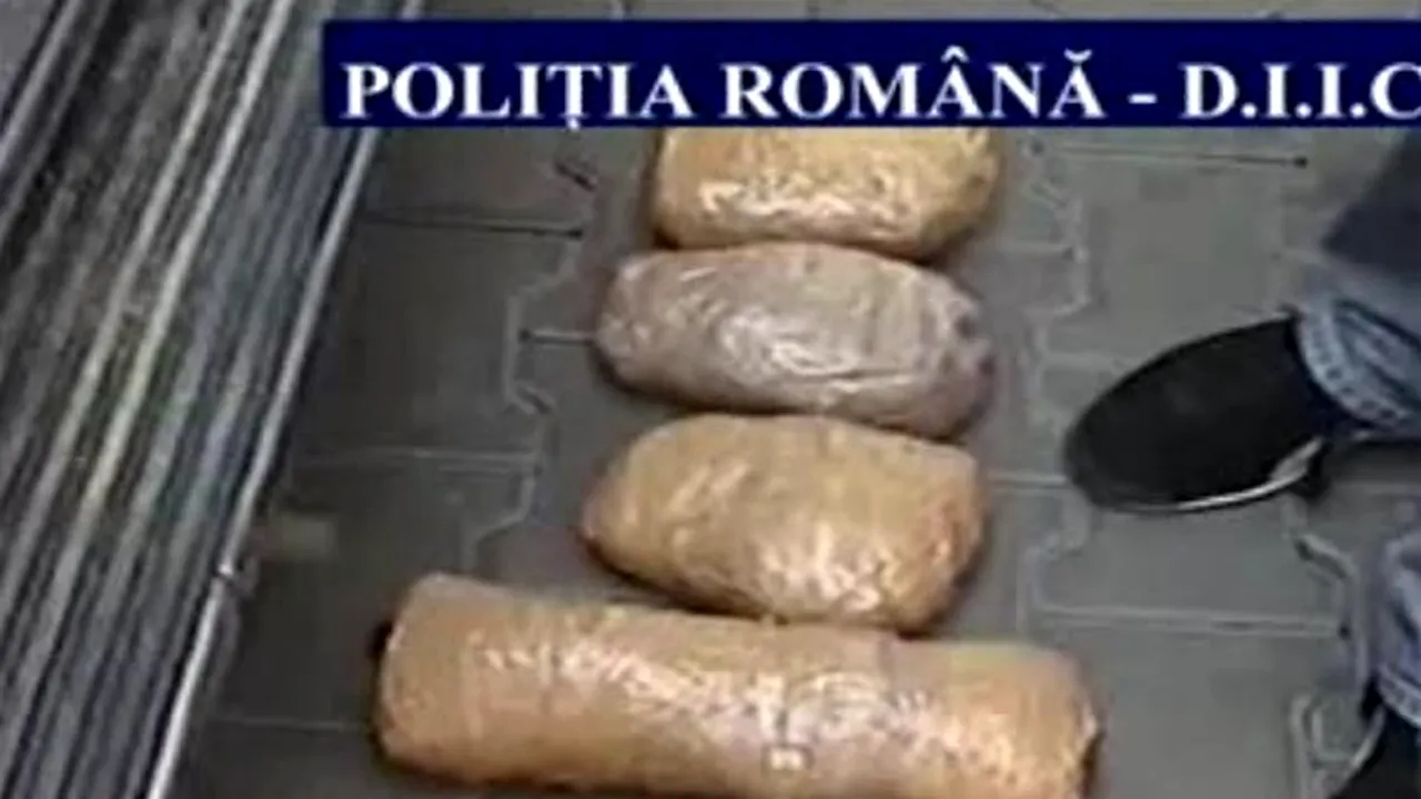 DIICOT a destructurat o reţea de români şi turci care traficau zeci de kilograme de droguri